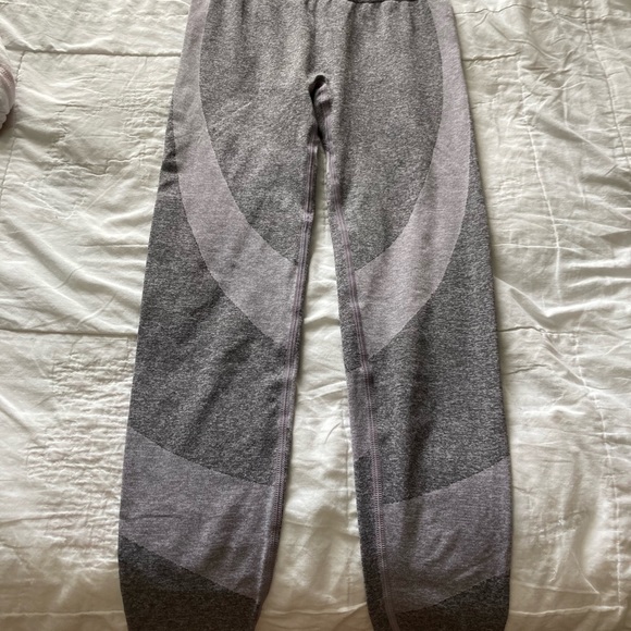 Pink by Victoria’s Secret Gray Leggings - Picture 2 of 2